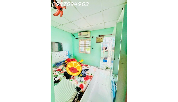 Q8 P4 PHẠM THẾ HIỂN 3PN GẦN CHỢ GẦN TRƯỜNG HỌC GẦN BV Q8 HẺM 3.5M THÔNG RA CAO LỖ 4.xT